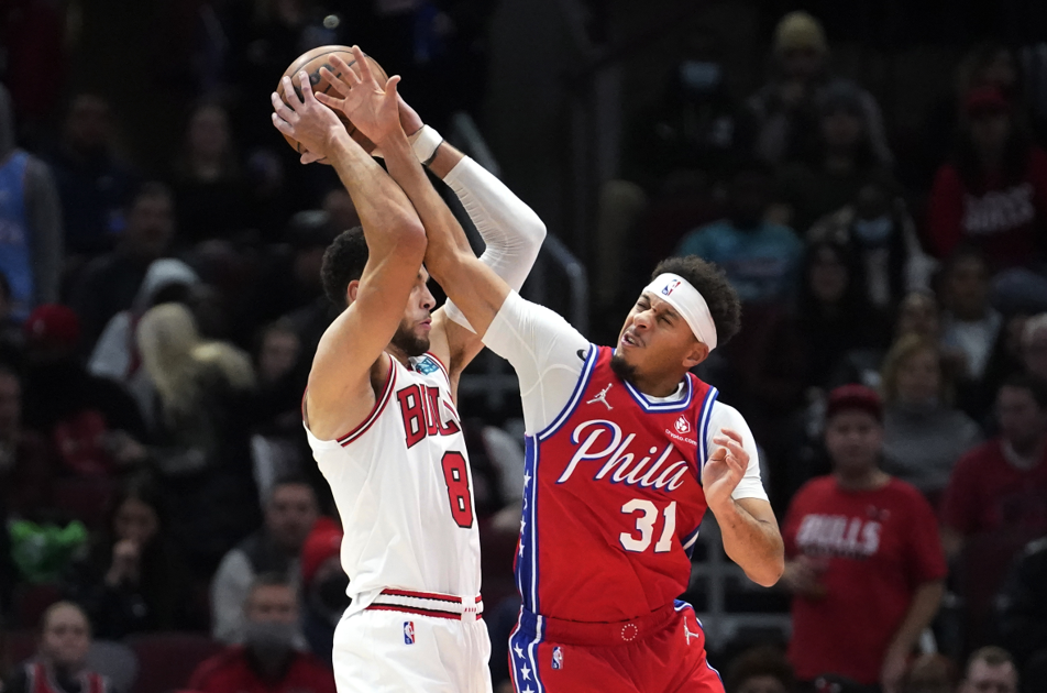  公牛拉文复出状态火热，砍下四十分仍难救主  