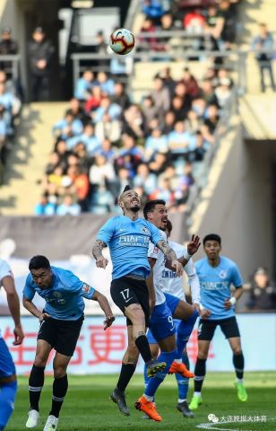  沃尔夫斯堡主场不敌门兴遭遇两连败